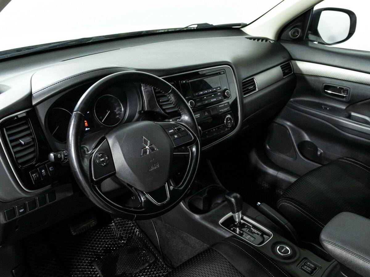Mitsubishi Outlander, 2016 Фото №11