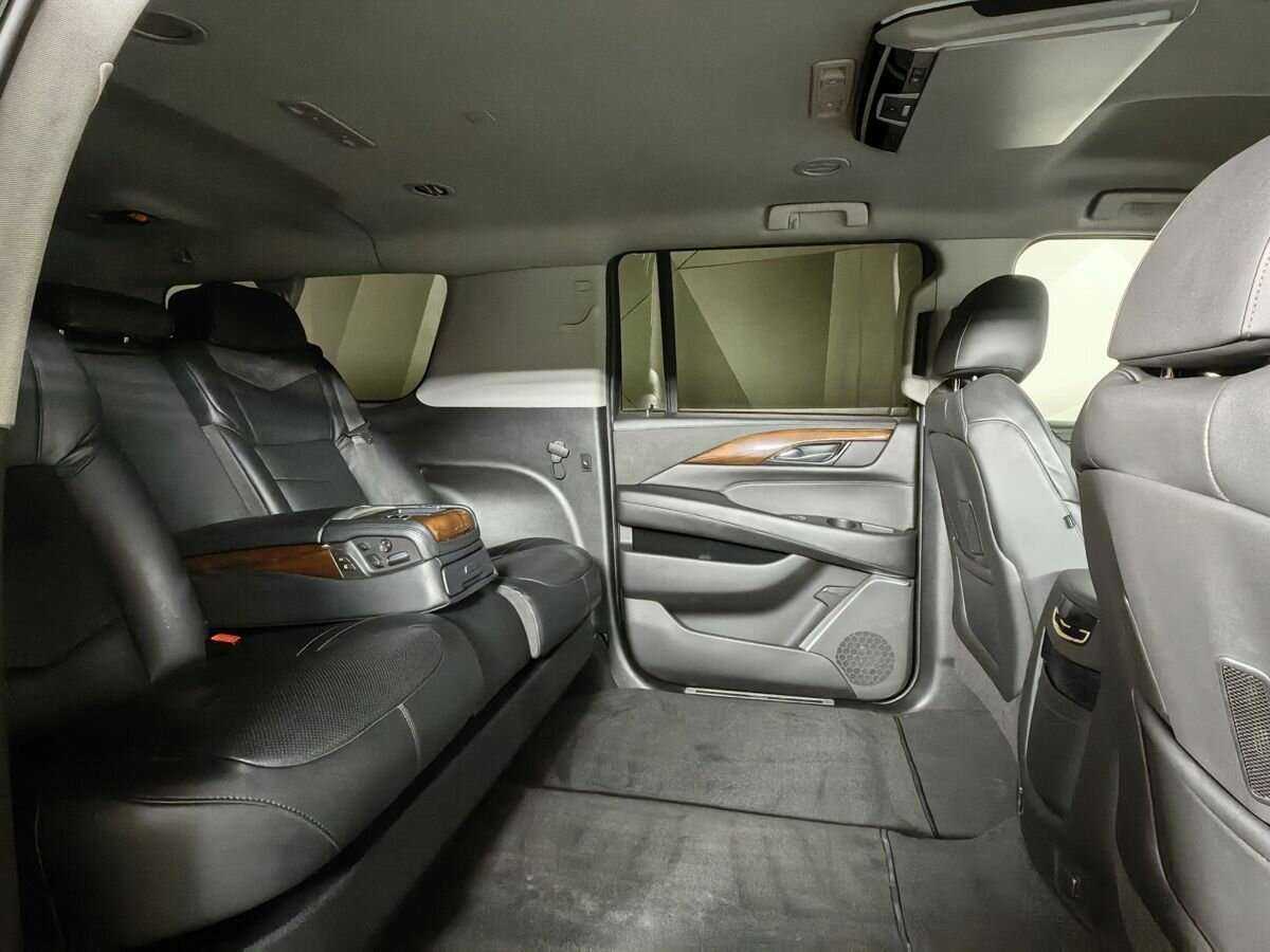 Cadillac Escalade ESV, 2019 Фото №12