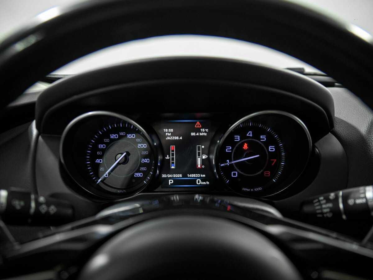 Jaguar XE, 2015 Фото №7