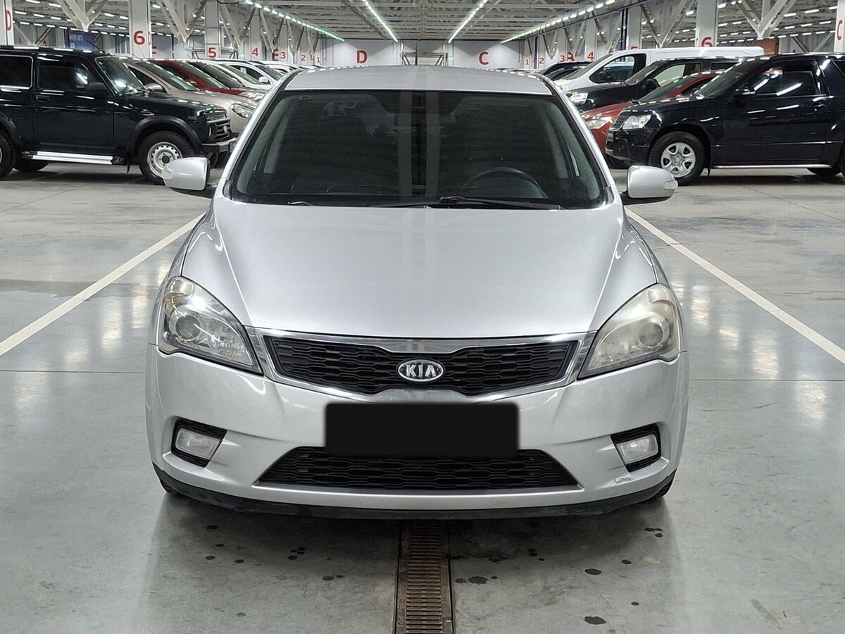 Kia Ceed I Рестайлинг, 2011 Фото №2