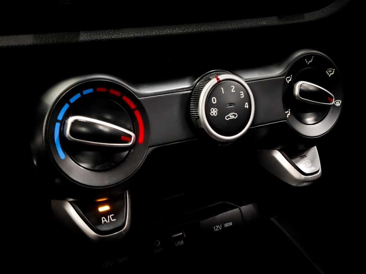 Kia Rio X-Line, 2020 Фото №24