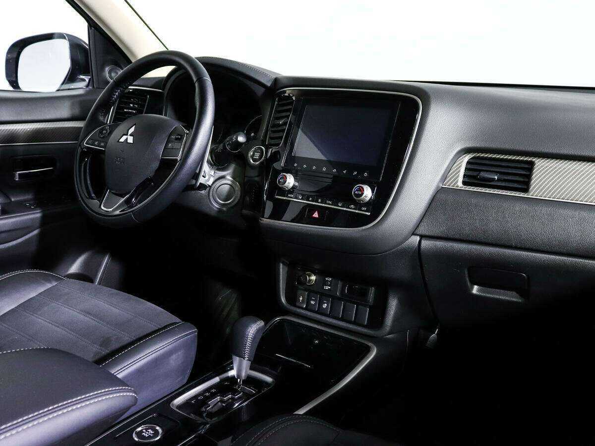 Mitsubishi Outlander, 2022 Фото №9