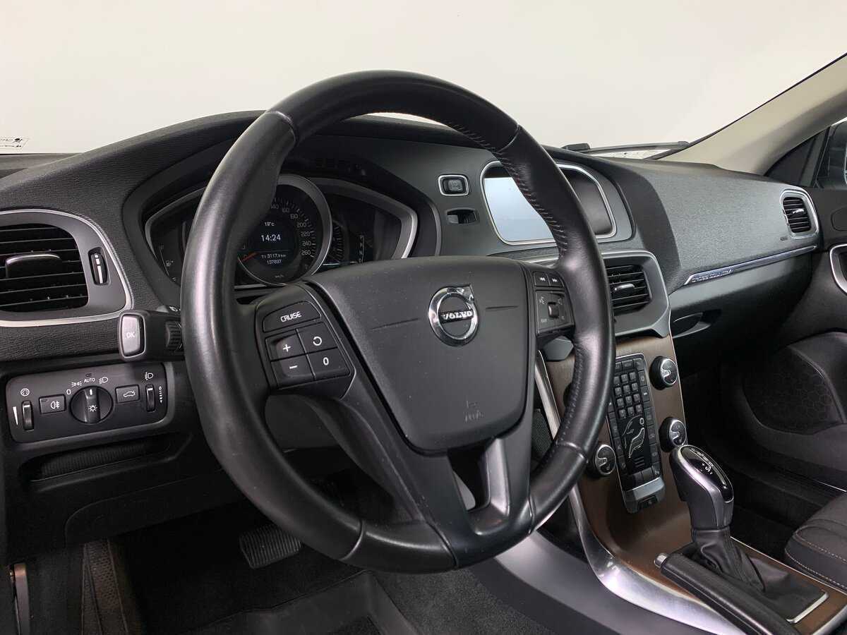 Volvo V40 Cross Country, 2017 Фото №12