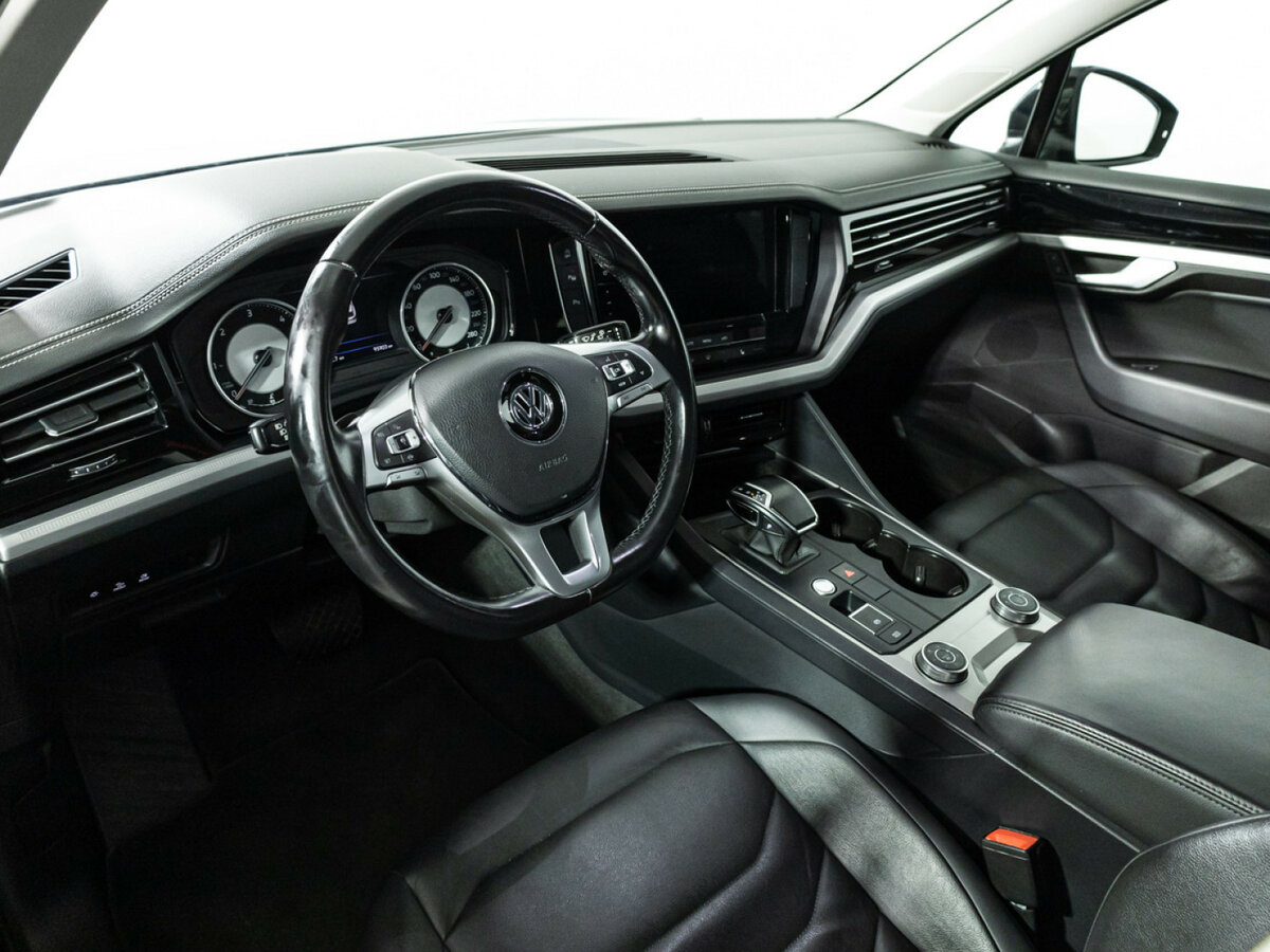 Volkswagen Touareg III, 2018 Фото №9