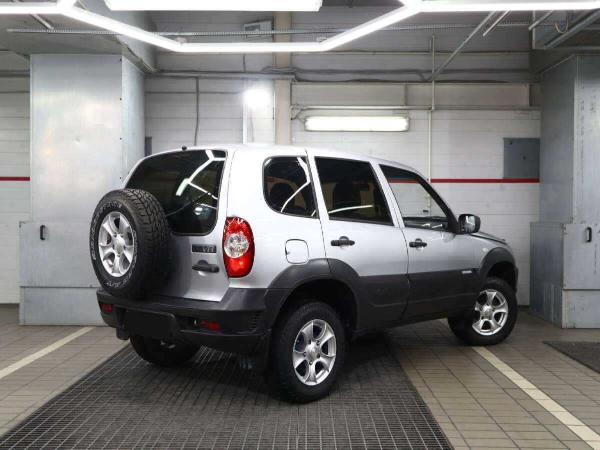 Chevrolet Niva, 2011 Фото №2