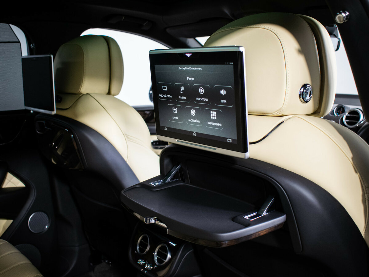 Bentley Bentayga I, 2016 Фото №11