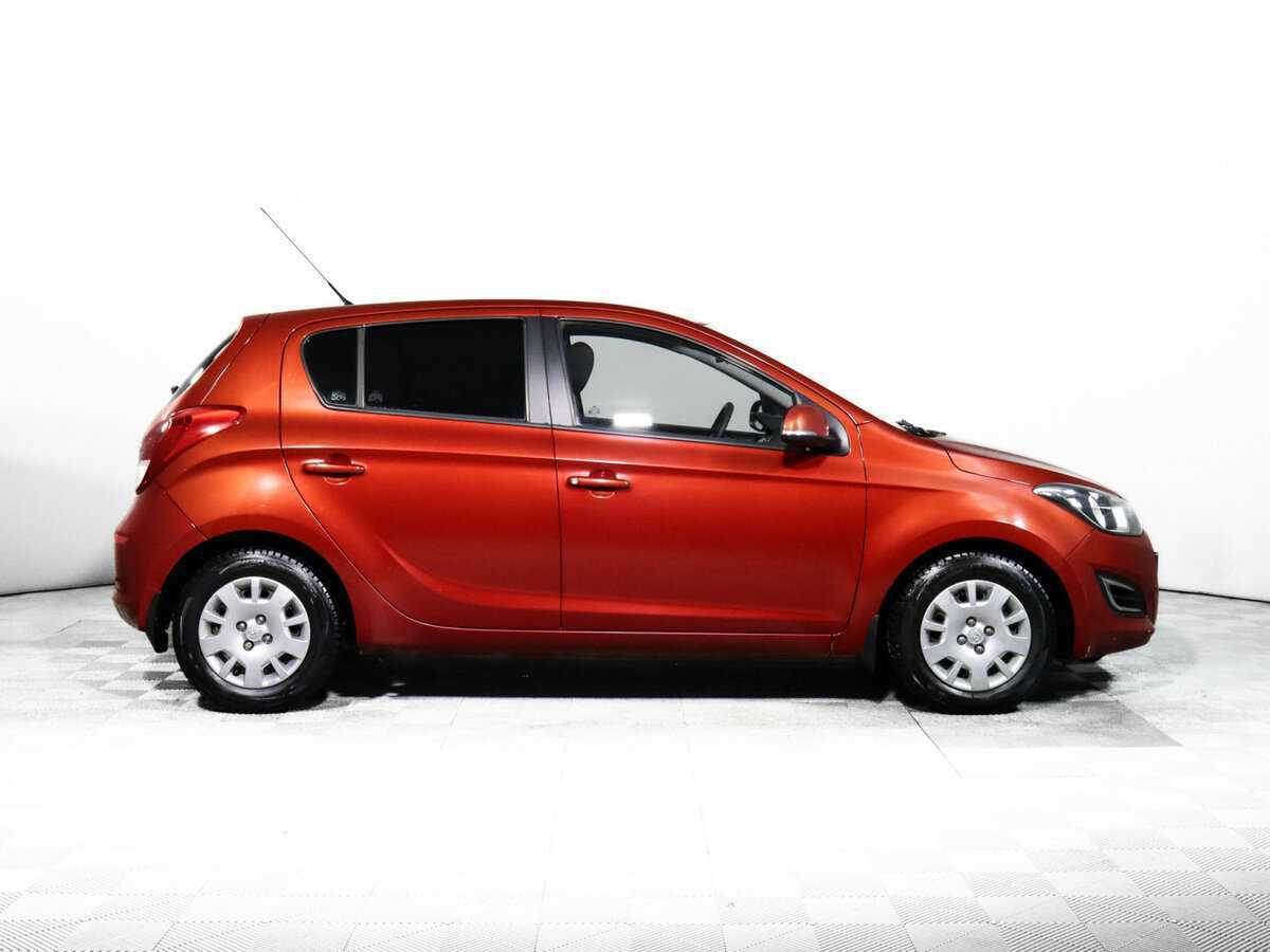 Hyundai i20, 2012 Фото №4