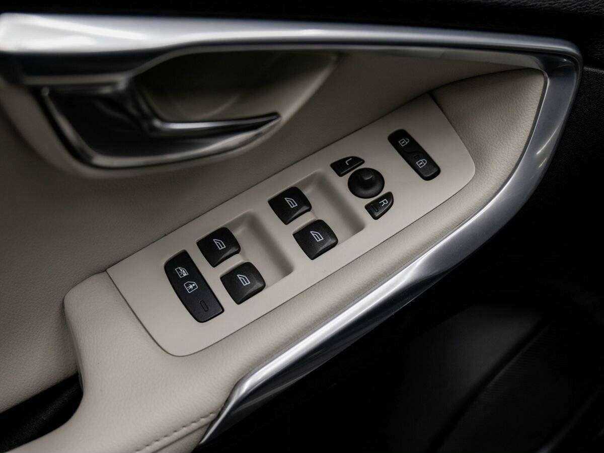 Volvo V40 Cross Country, 2015 Фото №13