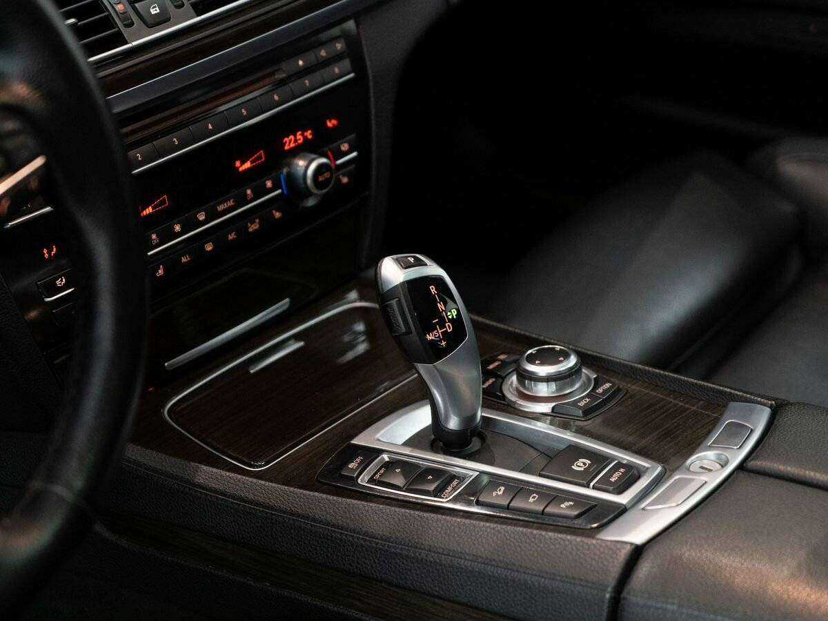 BMW 7 серии 740d xDrive, 2013 Фото №13
