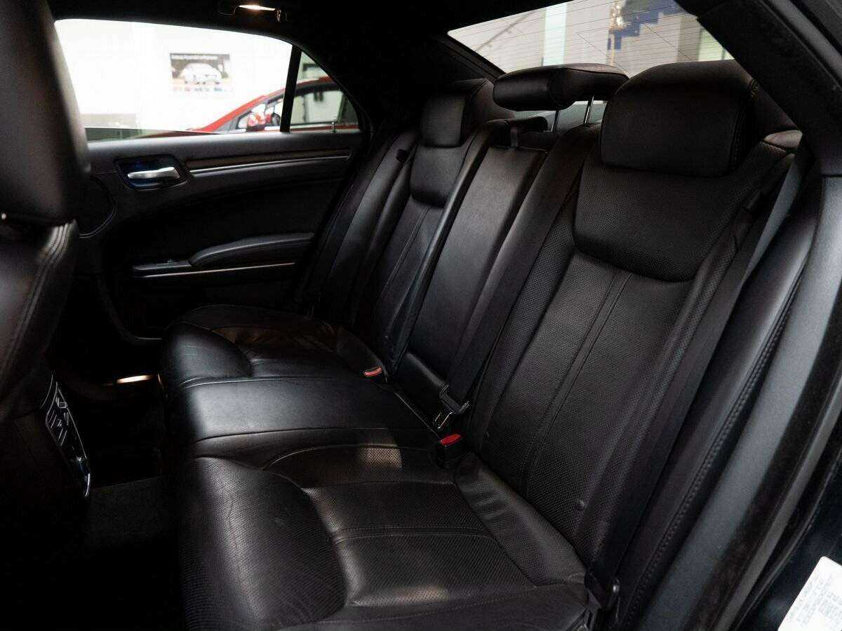 Chrysler 300C, 2012 - 230 000 км. | Фото №7