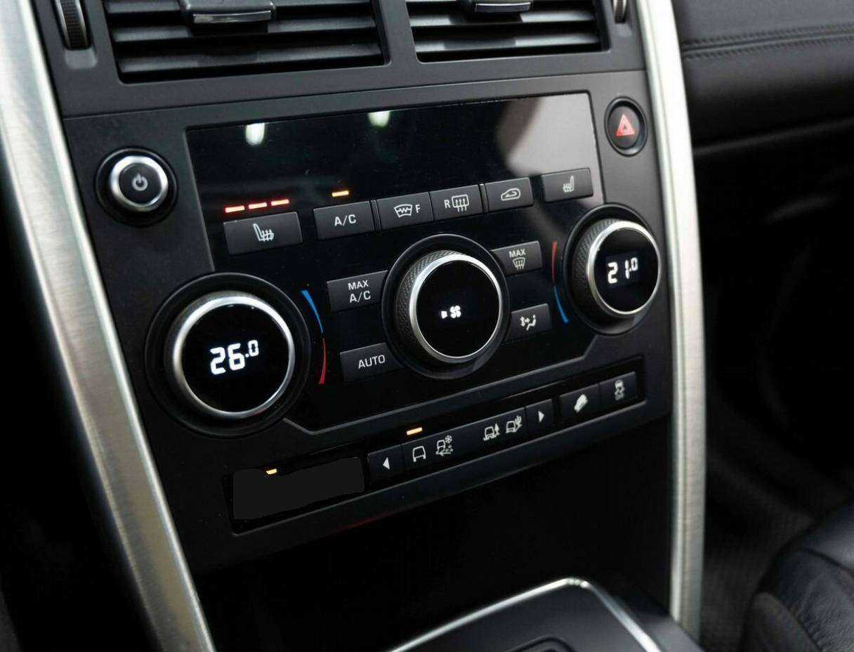 Land Rover Discovery Sport, 2015 Фото №16