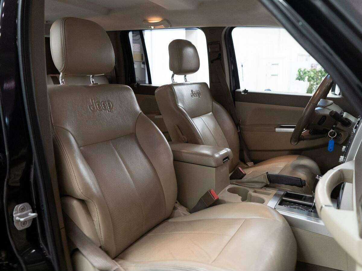 Jeep Cherokee, 2010 Фото №9