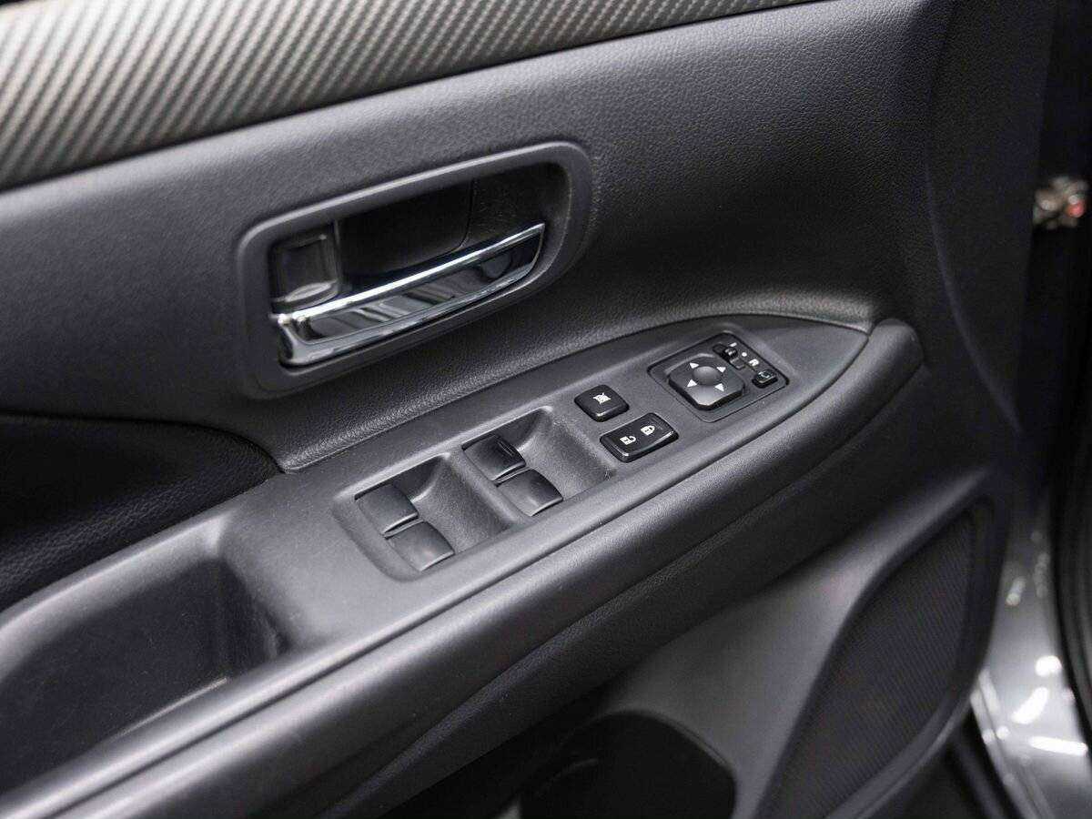 Mitsubishi Outlander, 2013 Фото №19