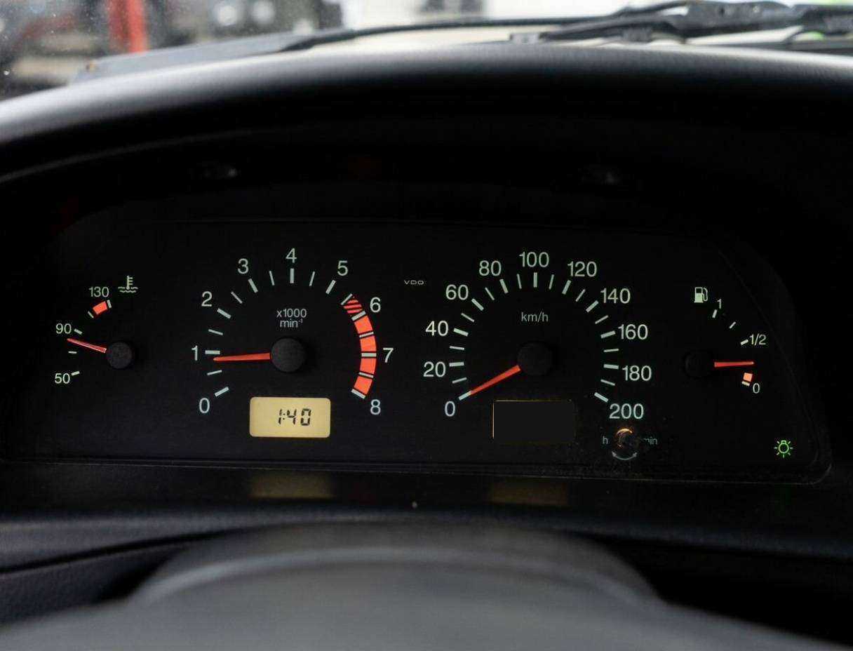 Chevrolet Niva, 2011 Фото №12