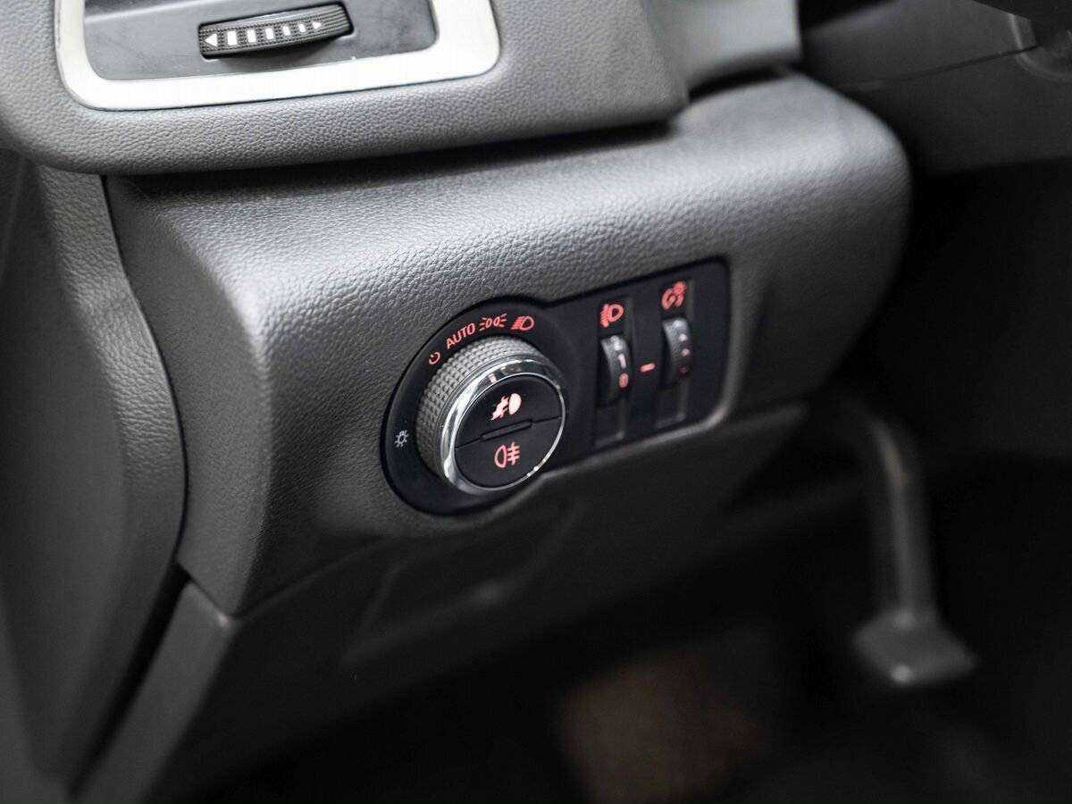 Opel Astra GTC, 2012 Фото №17