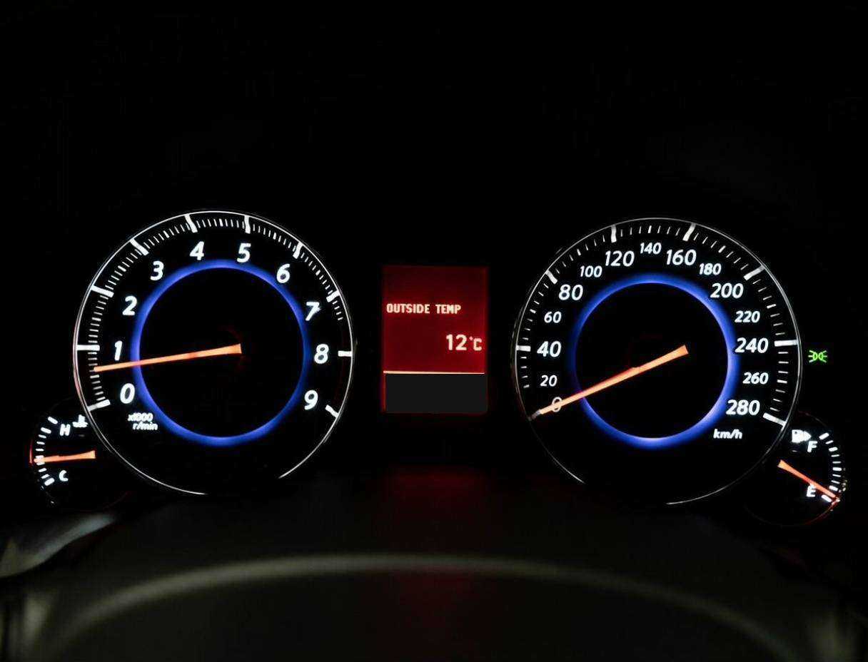 Infiniti FX37, 2011 Фото №13