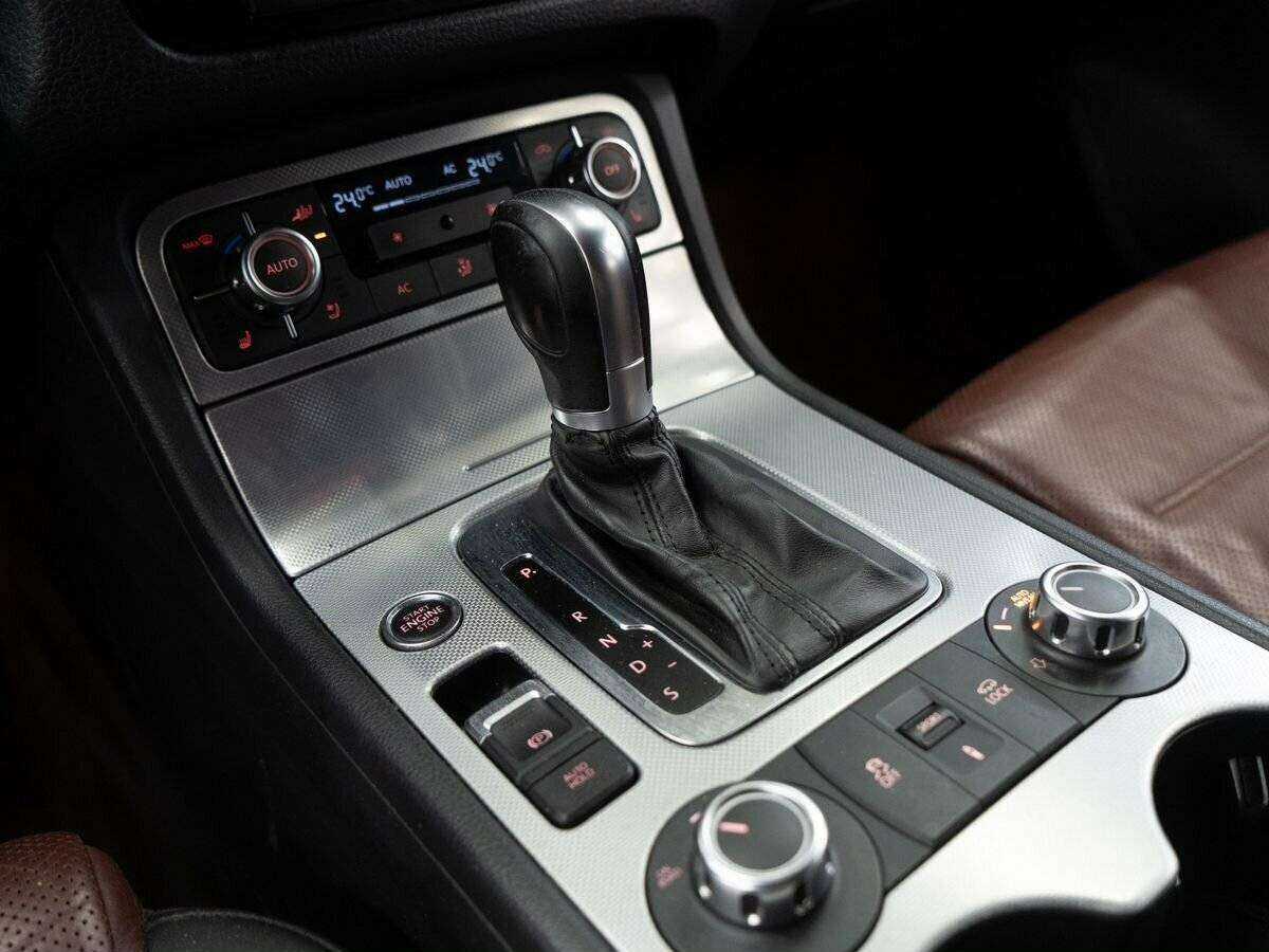 Volkswagen Touareg, 2010 Фото №14