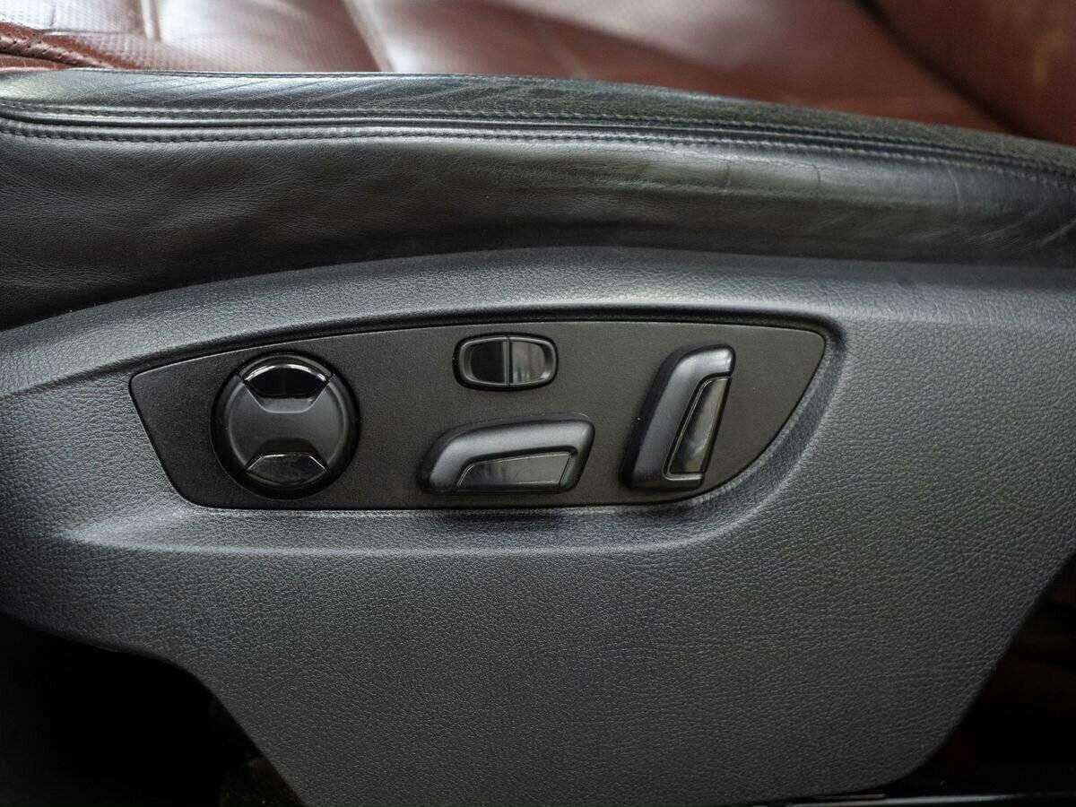 Volkswagen Touareg, 2010 Фото №17