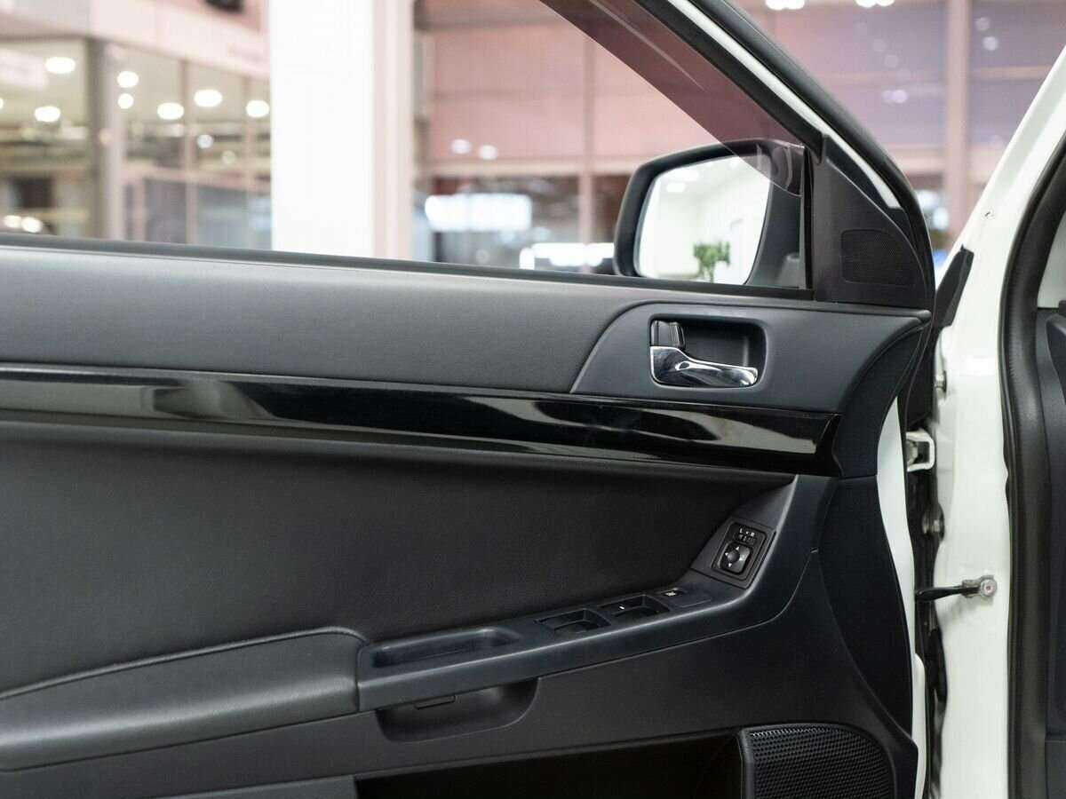 Mitsubishi Lancer, 2011 Фото №14