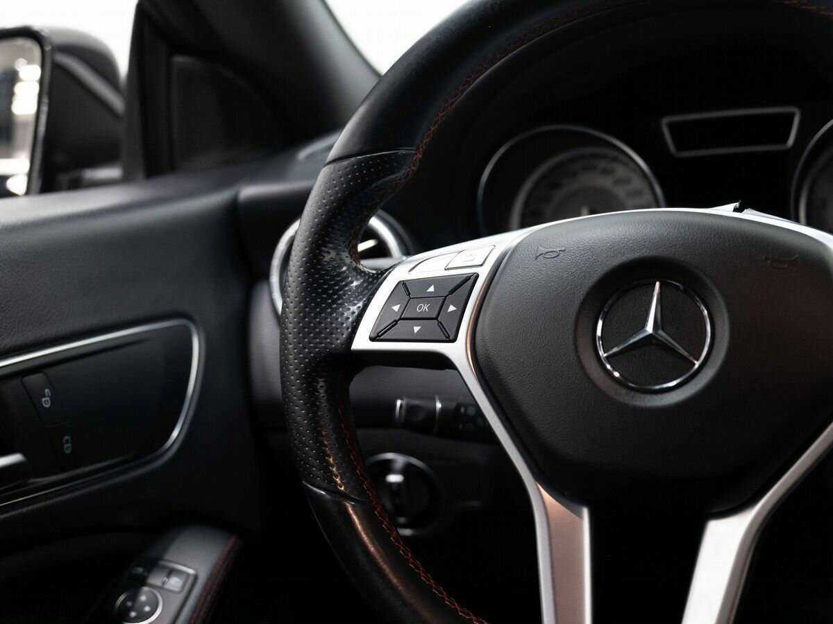 Mercedes-Benz CLA 200, 2013 Фото №15