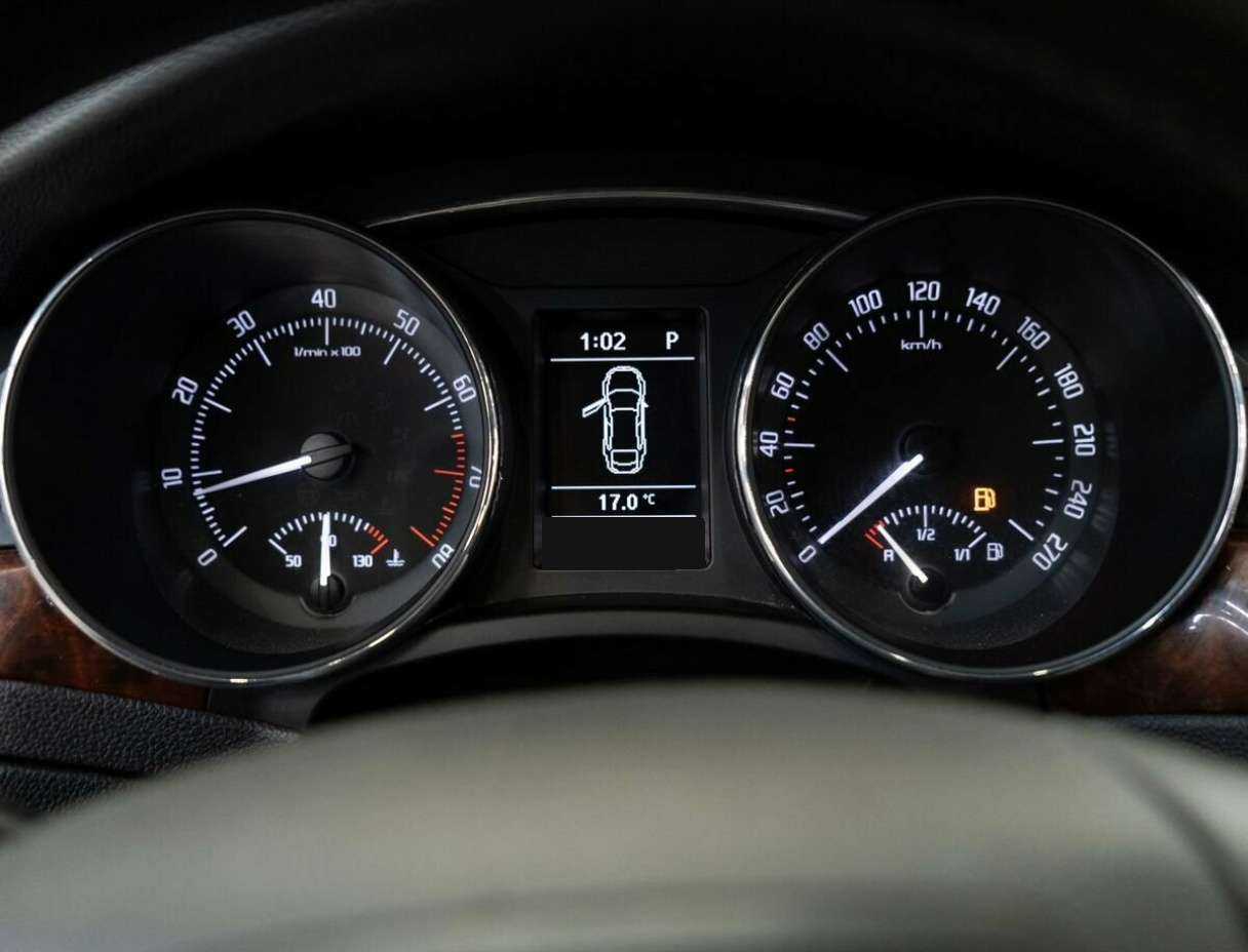 Skoda Superb DSG, 2011 Фото №12