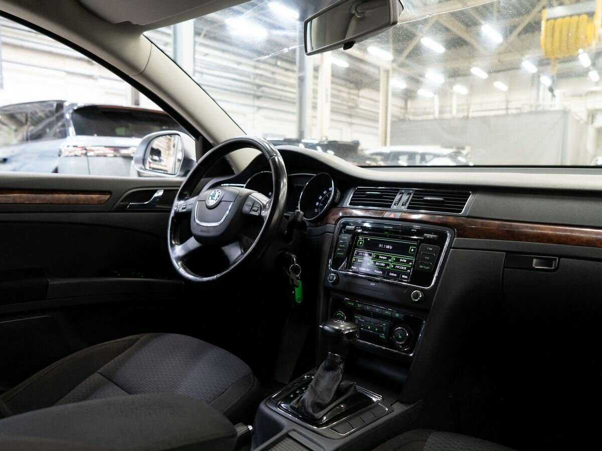 Skoda Superb DSG, 2011 Фото №20