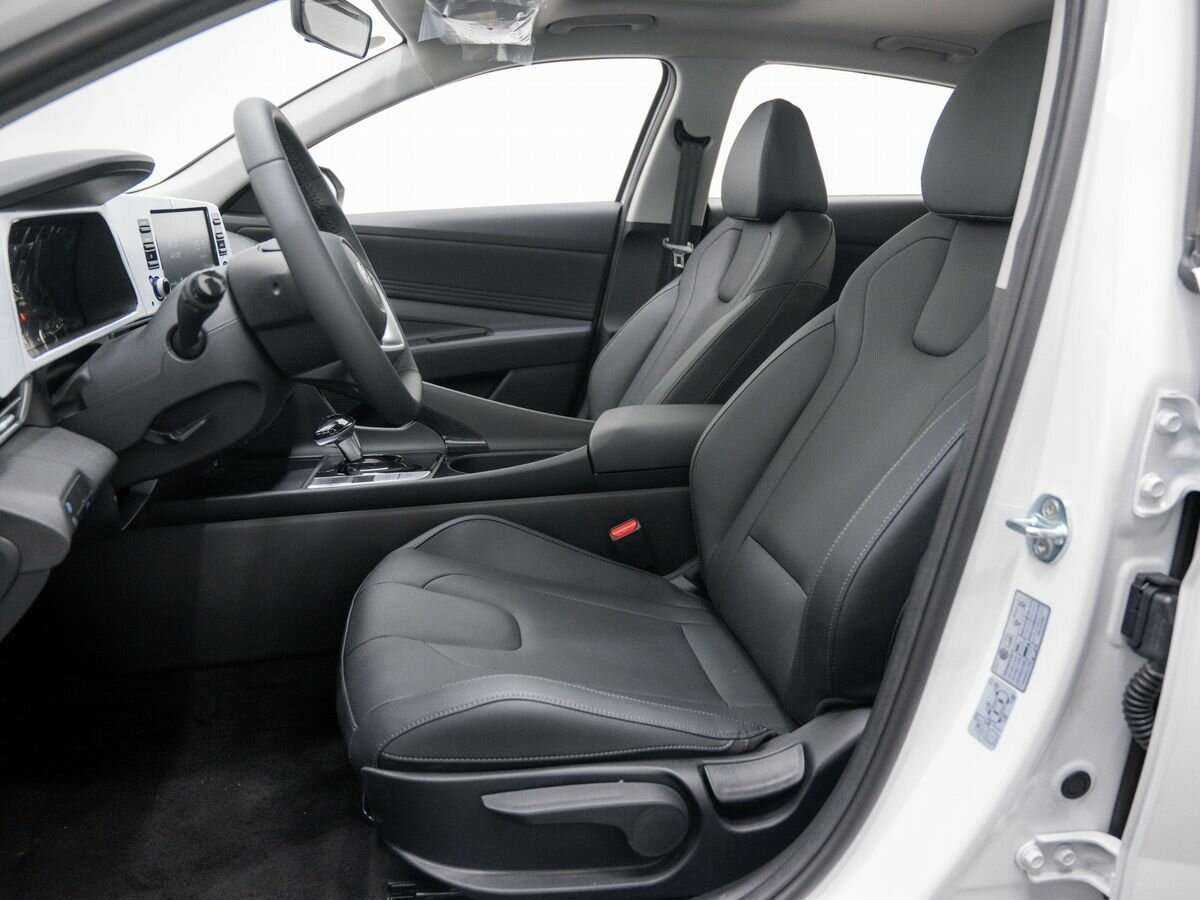 Hyundai Elantra, 2023 Фото №15