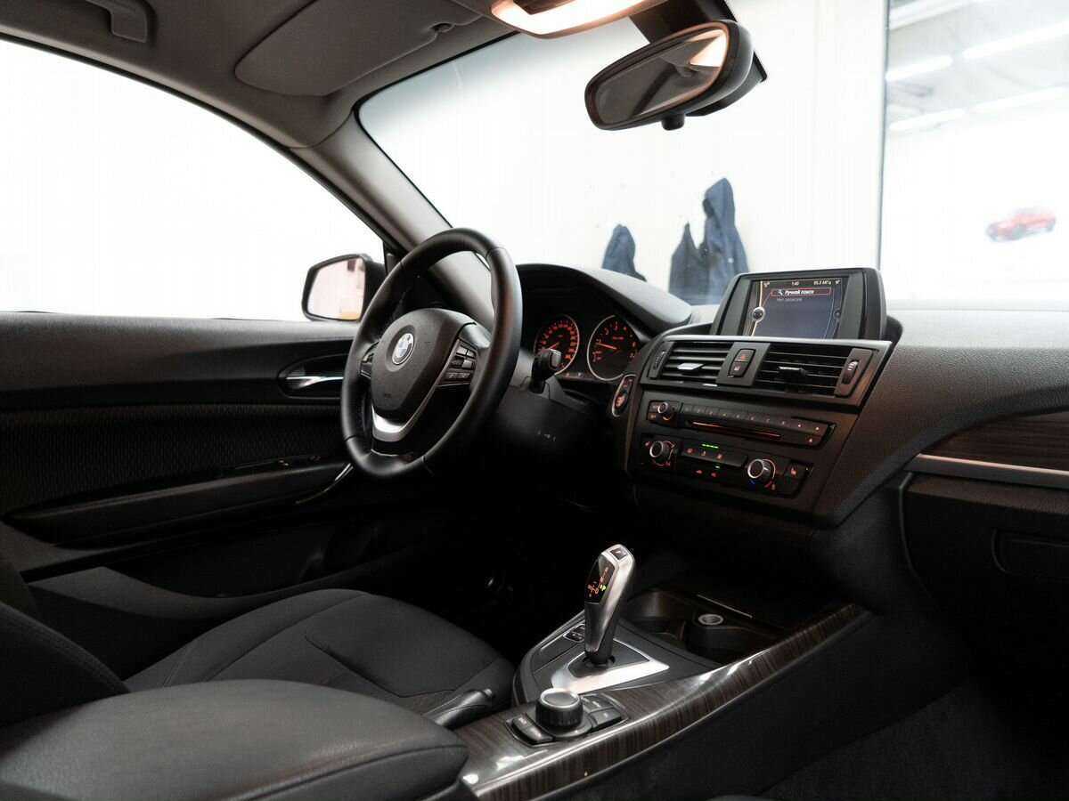 BMW 1 серии 116i, 2012 Фото №16