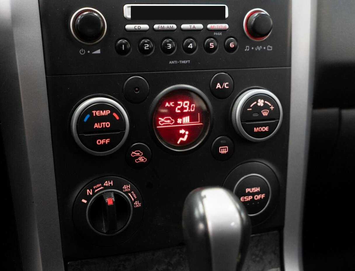 Suzuki Grand Vitara, 2010 Фото №11