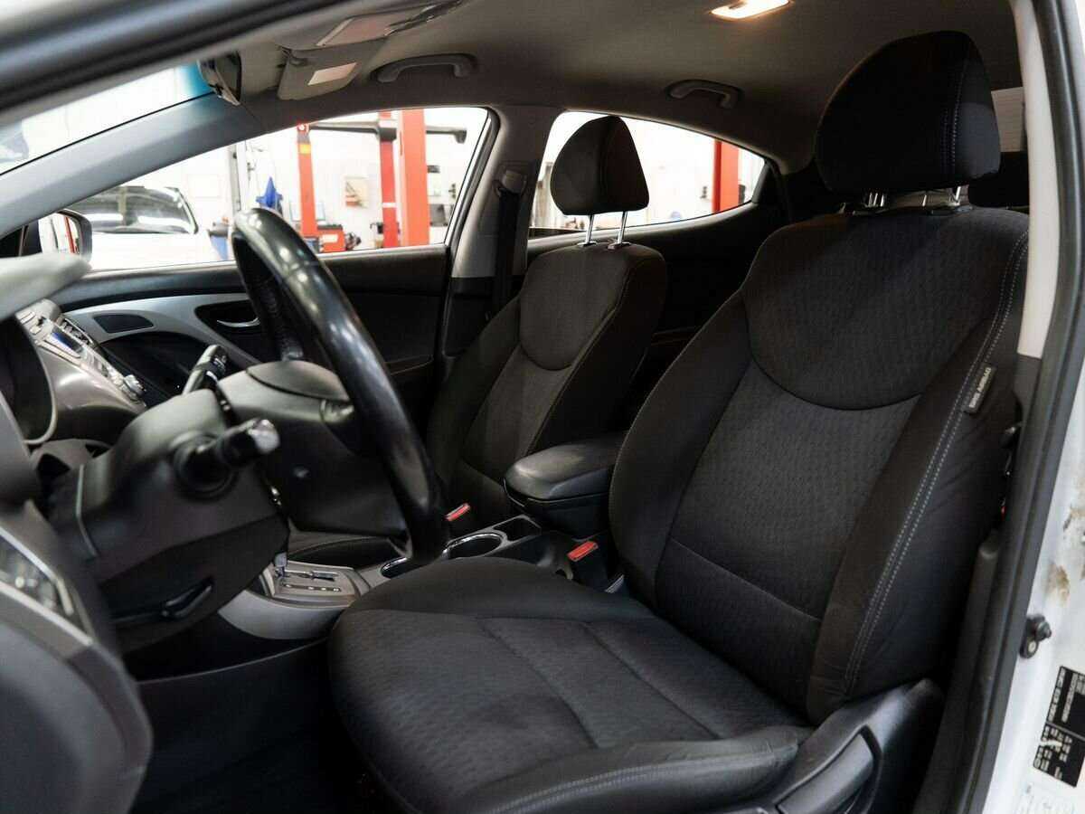 Hyundai Elantra, 2012 - 197 450 км. | Фото №6