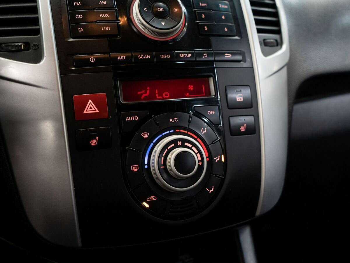 Kia Venga, 2011 Фото №17