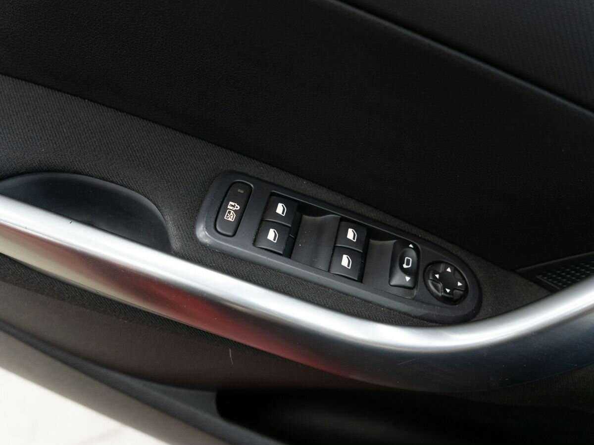 Peugeot 308, 2011 Фото №14