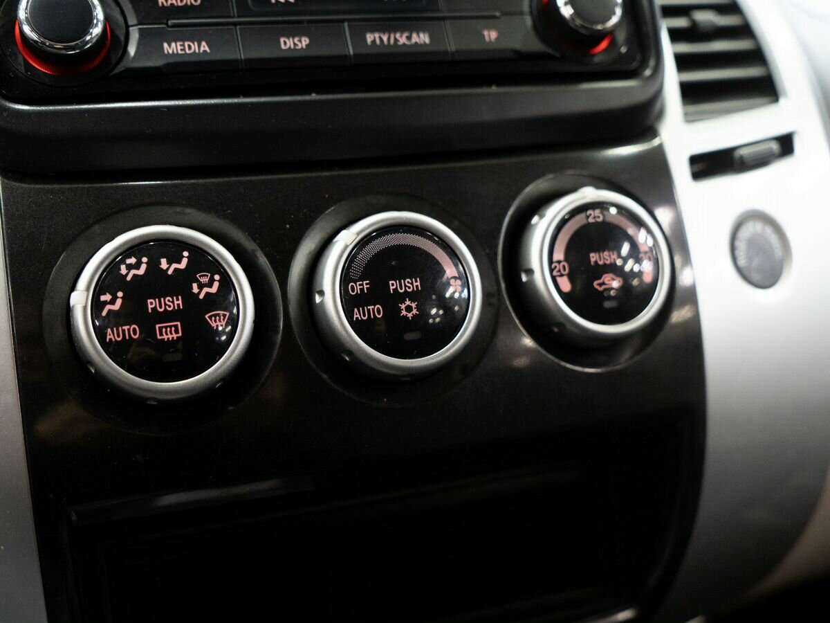 Mitsubishi Pajero Sport, 2014 Фото №12