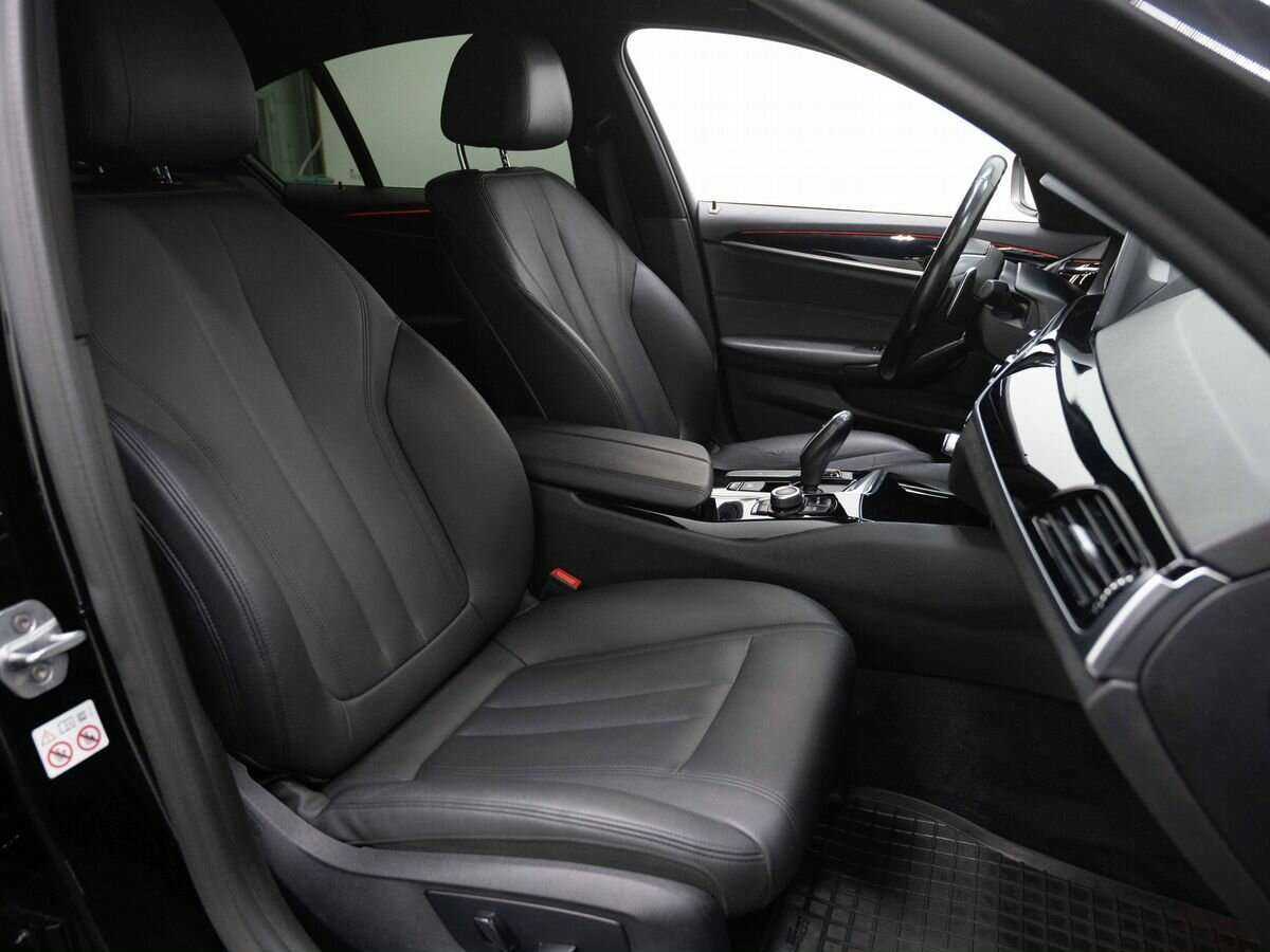 BMW 5 серии 520d xDrive, 2019 Фото №12