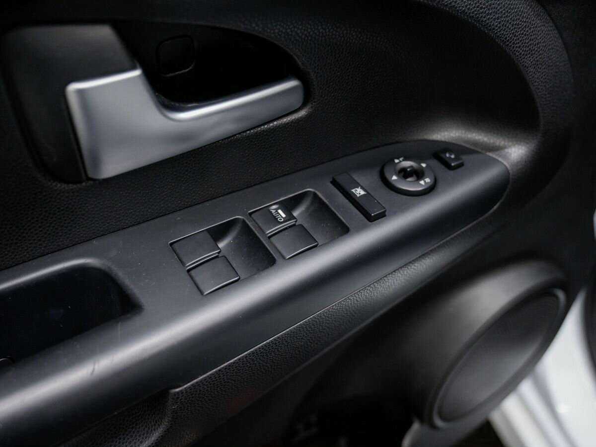 Kia Venga, 2012 Фото №10