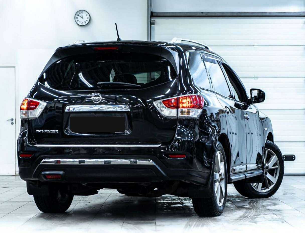 Nissan Pathfinder, 2015 - 195 000 км. | Фото №3