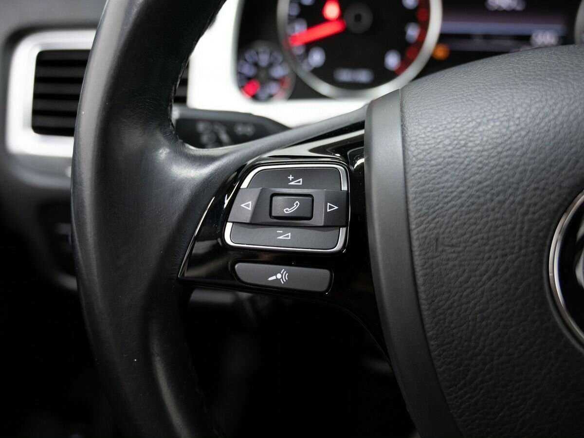 Volkswagen Touareg, 2015 Фото №19