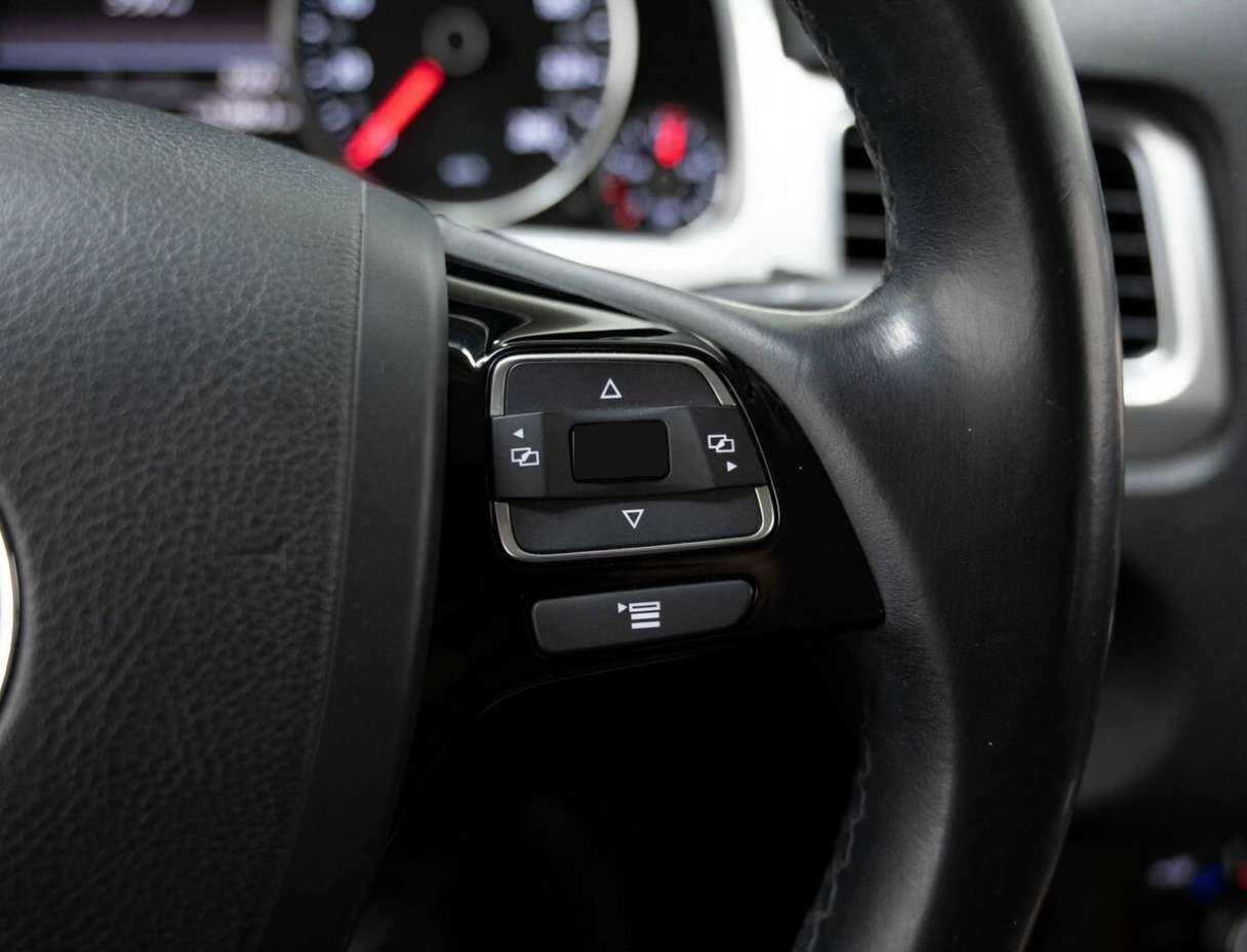 Volkswagen Touareg, 2015 Фото №20