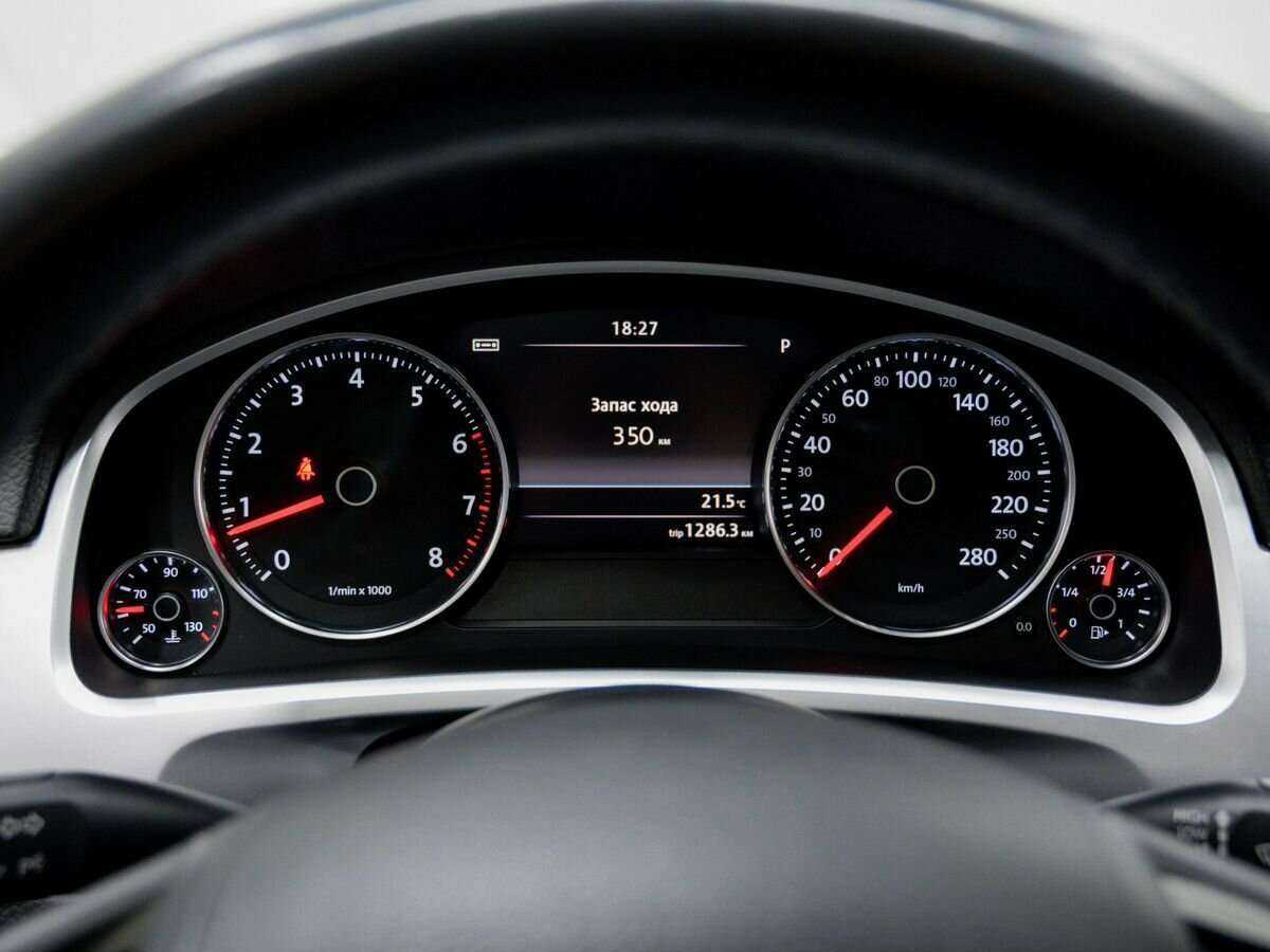 Volkswagen Touareg, 2015 Фото №25