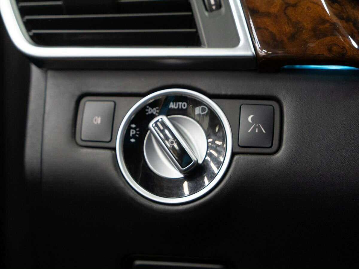 Mercedes-Benz GL-Класс 500, 2013 Фото №21