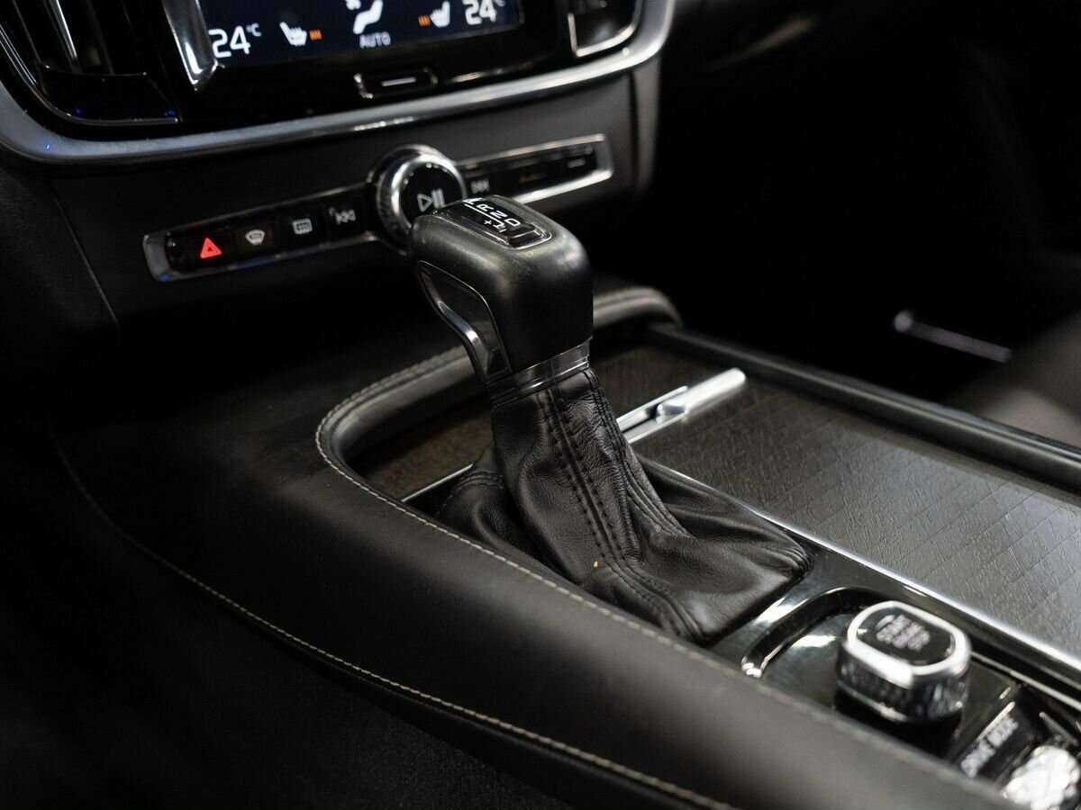 Volvo V90 Cross Country, 2017 Фото №12