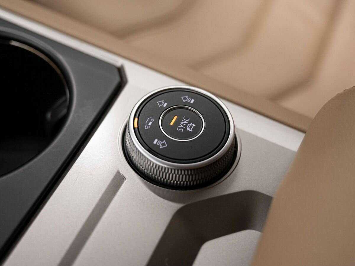 Volkswagen Touareg, 2018 Фото №20