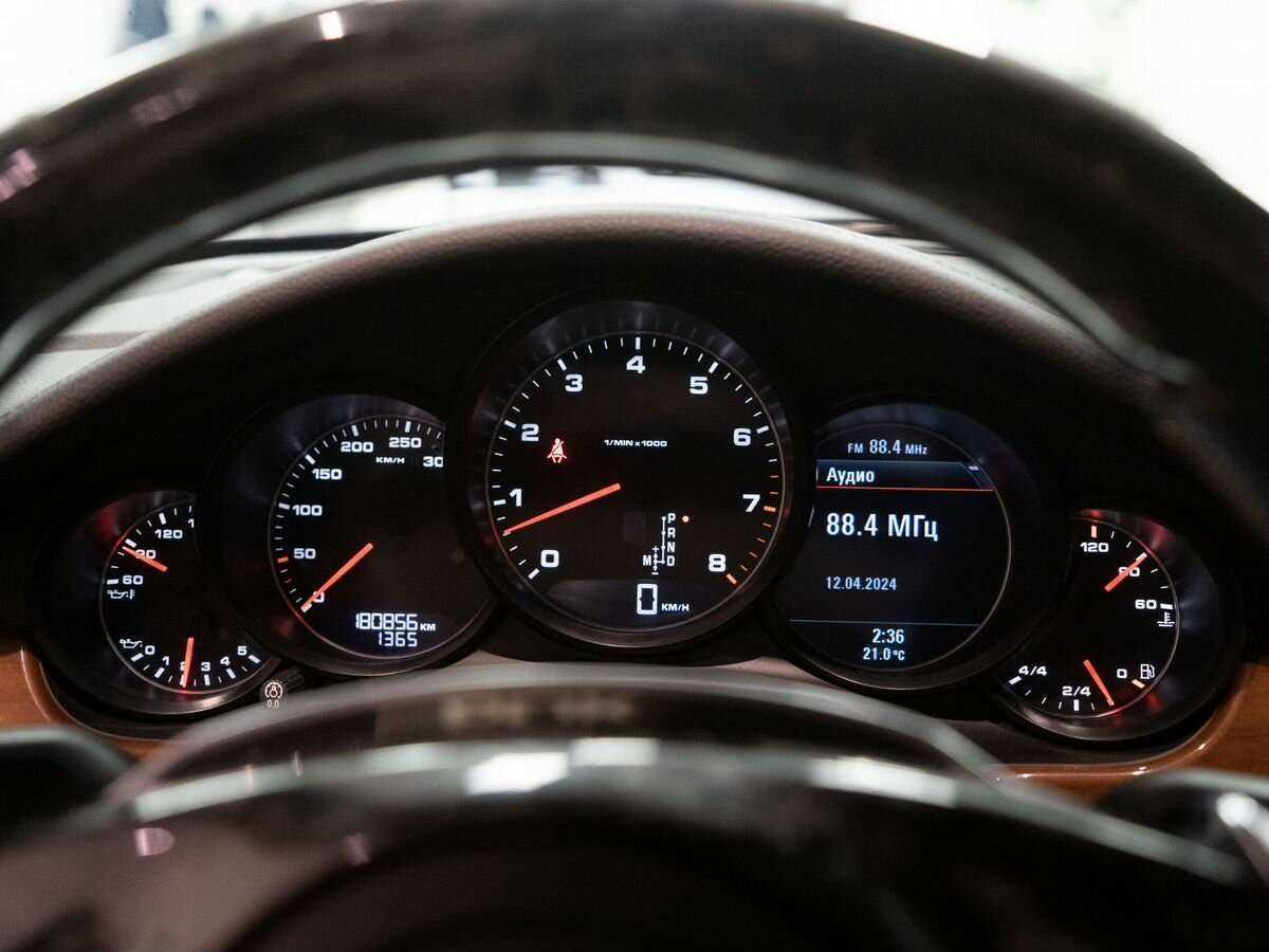 Porsche Panamera 4, 2011 Фото №12