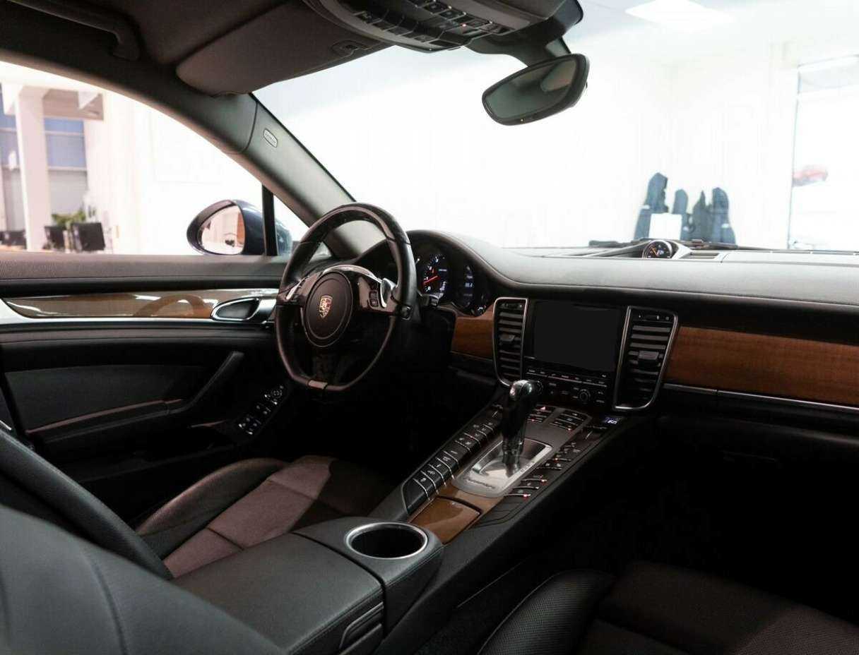 Porsche Panamera 4, 2011 Фото №21