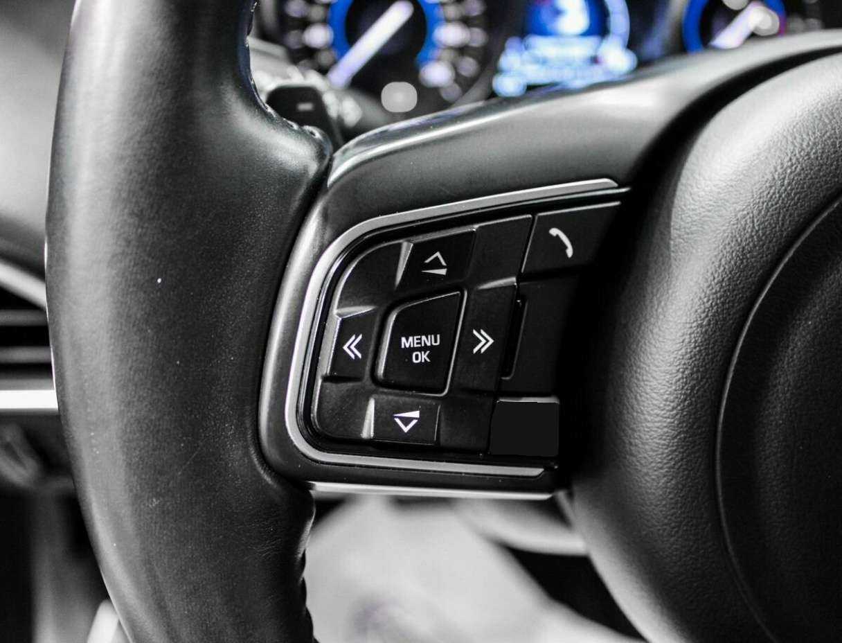 Jaguar XE, 2016 Фото №10