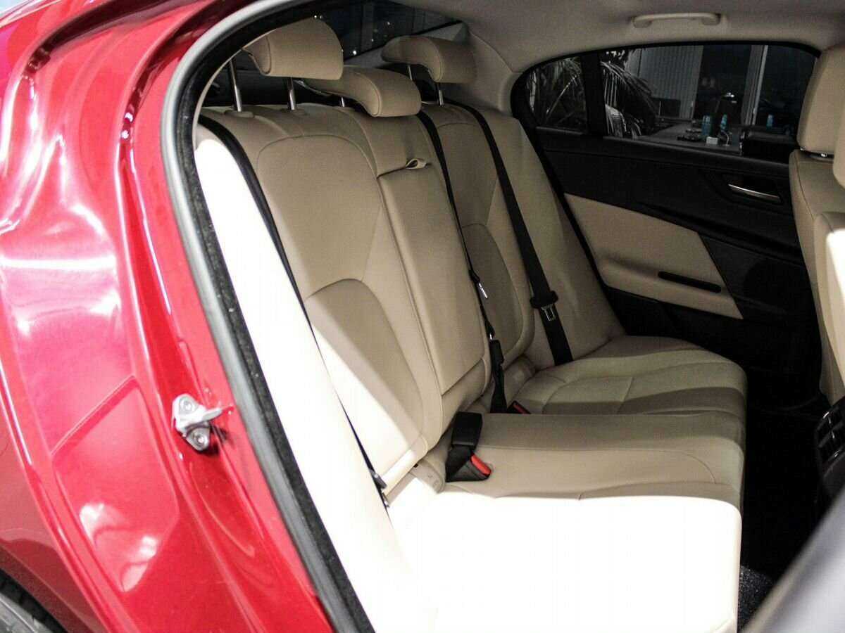 Jaguar XE, 2016 Фото №22