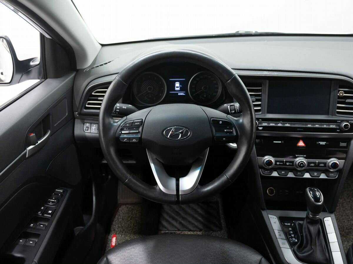 Hyundai Avante, 2018 Фото №14