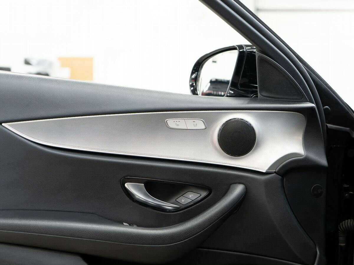 Mercedes-Benz E-Класс 200, 2019 Фото №19