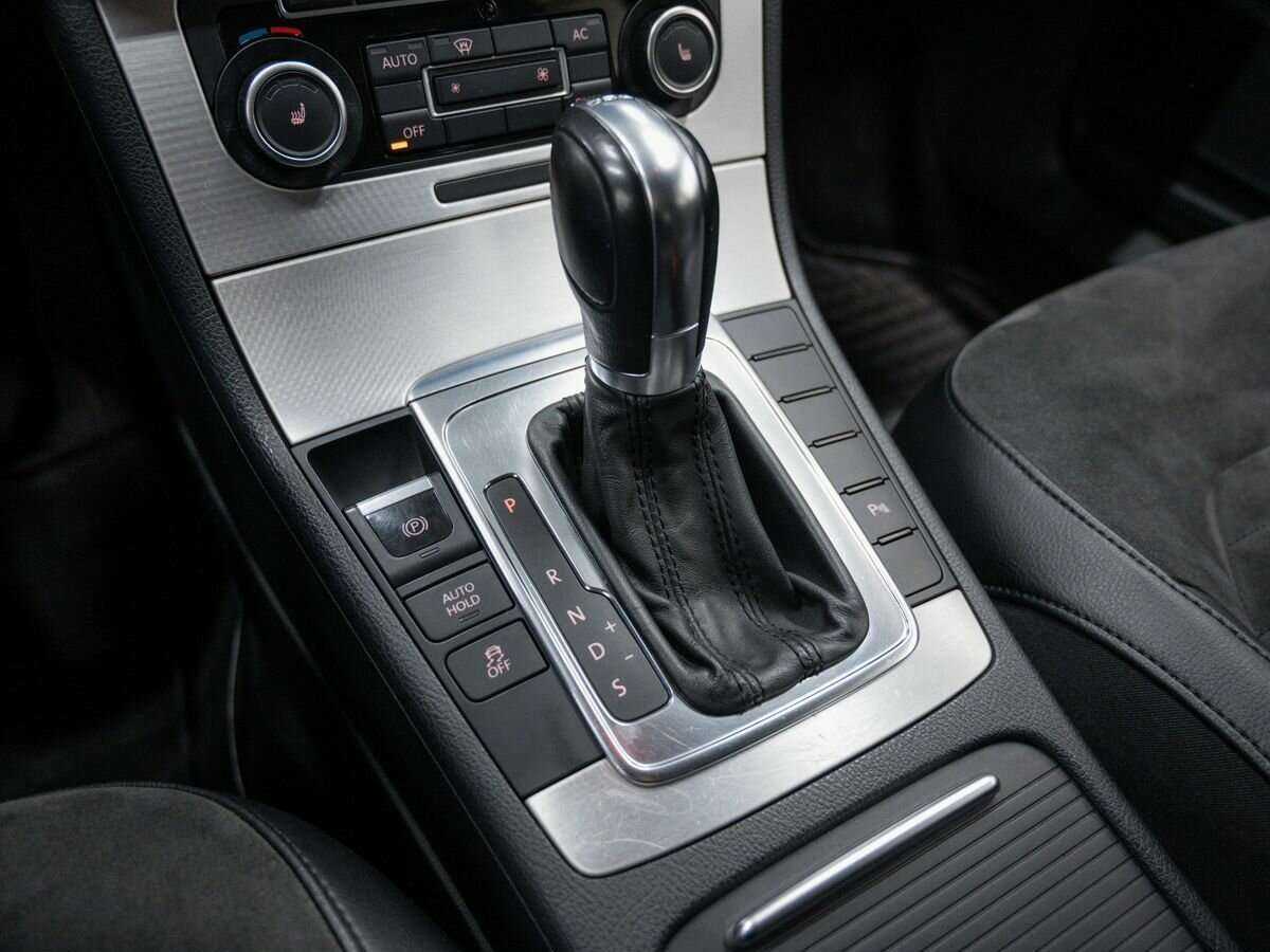 Volkswagen Passat, 2011 Фото №20