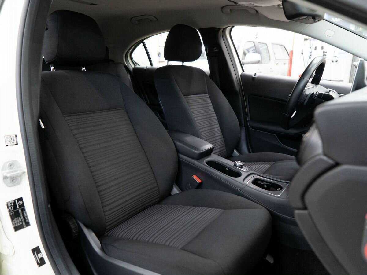 Mercedes-Benz A-Класс 180, 2016 Фото №9